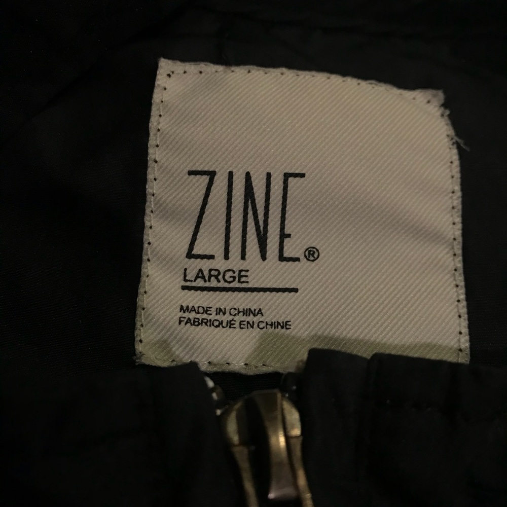 Windbreaker - Picture 3 of 3